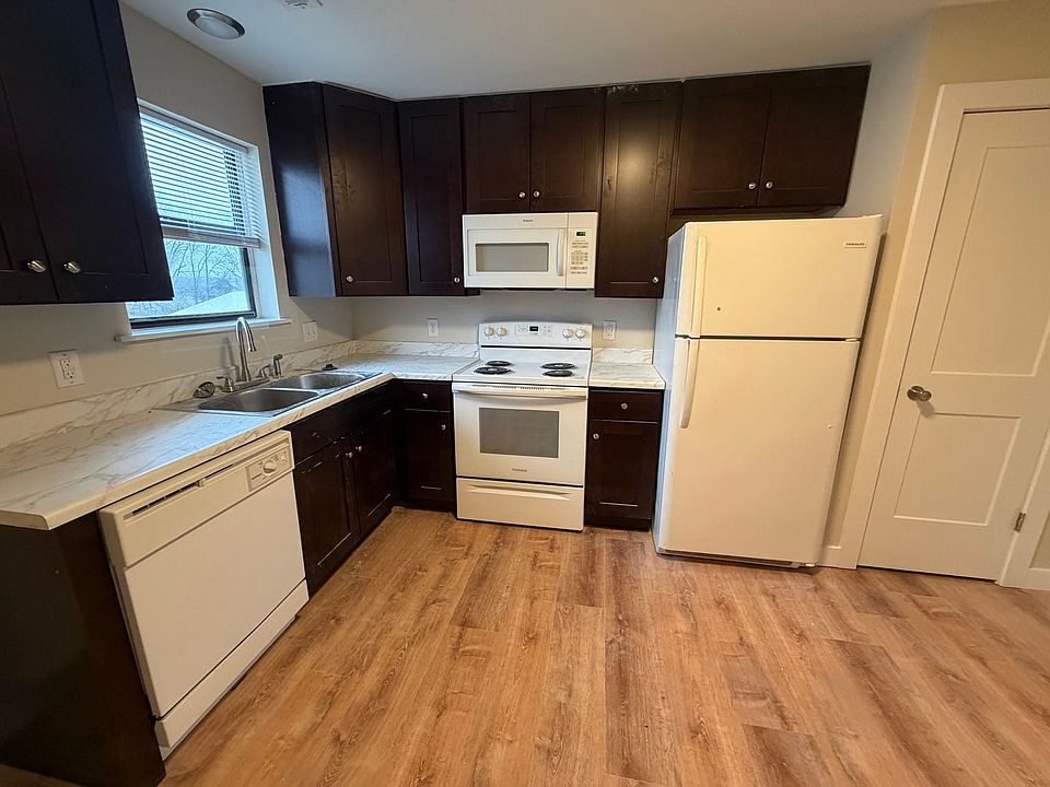 1st image of 420 N East Park Ln #C