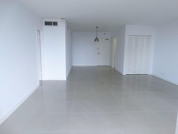 3rd image of 1200 West Ave APT 510