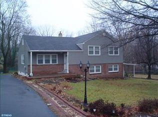 998 Jacks Ln, Lansdale, PA 19446