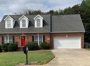3989 Queens Grant Ct, High Point, NC 27265