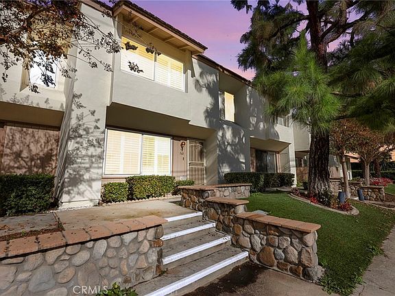 3rd image of 360 Meadow Ct