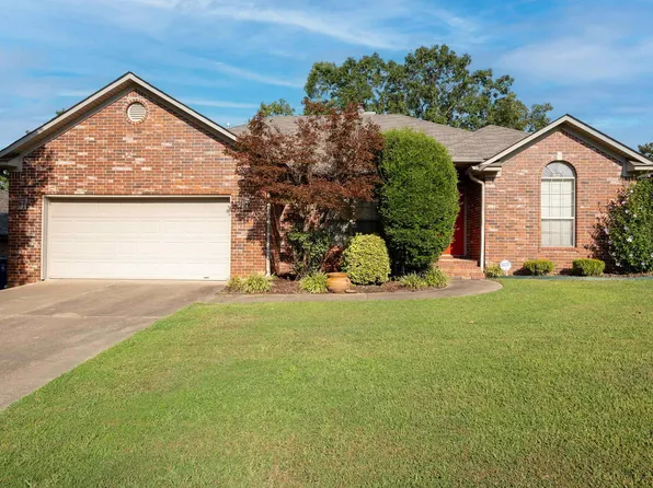 3 Patton Dr, Maumelle, AR 72113
