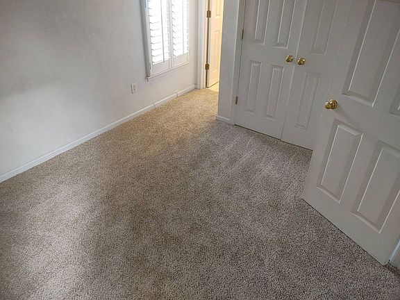 3rd image of 1517A Parks Ave
