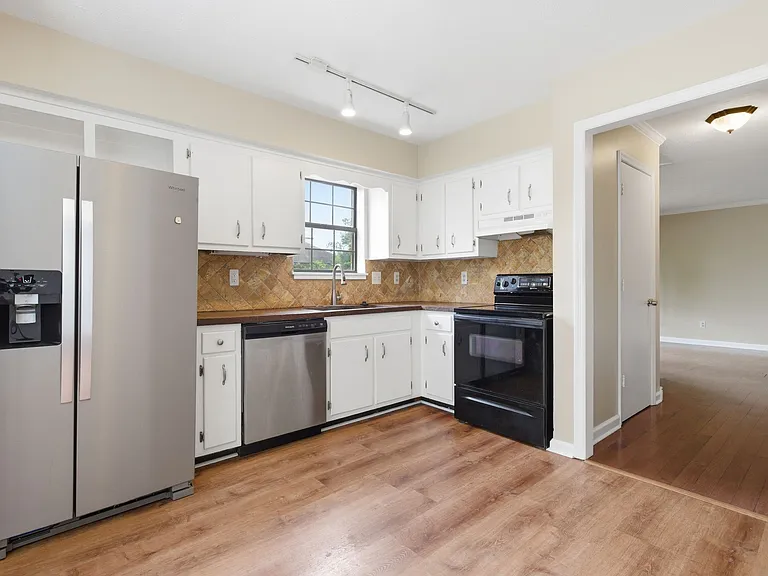 515 Chesterfield Ave #1 — Photo 12
