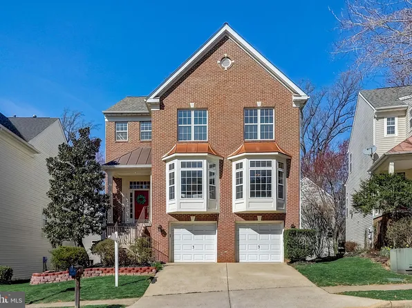 9124 Briarwood Farms Ct, Fairfax, VA 22031
