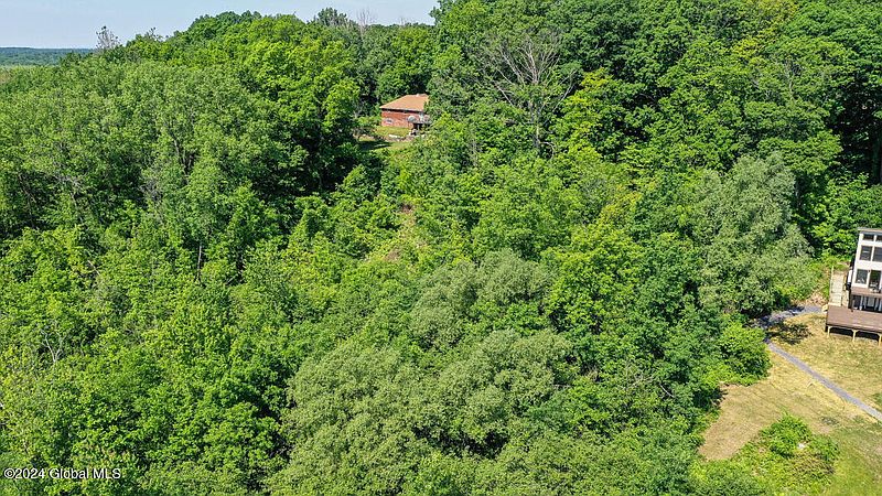 4th image of 1 Tomahawk Trail S.