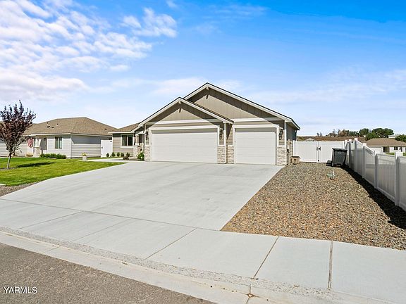 1518 Kendall Rd NW>