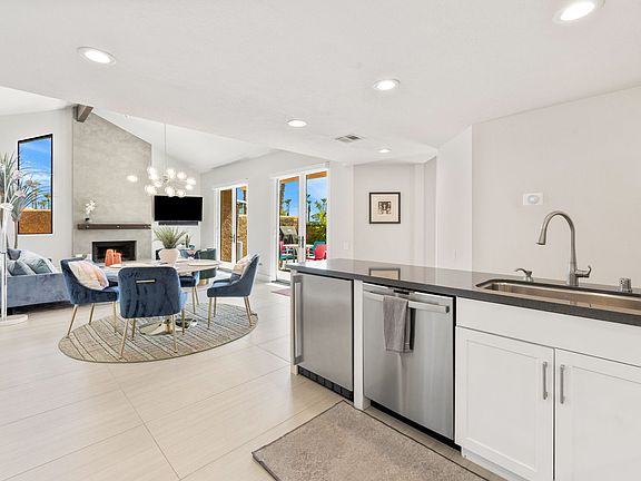 3rd image of 49069 Mariposa Dr