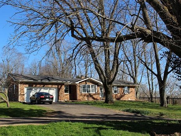 3rd image of 84 Wells Landing Rd