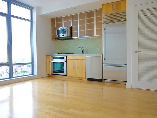 Rented by Blu Sky Realty And Management | media 18