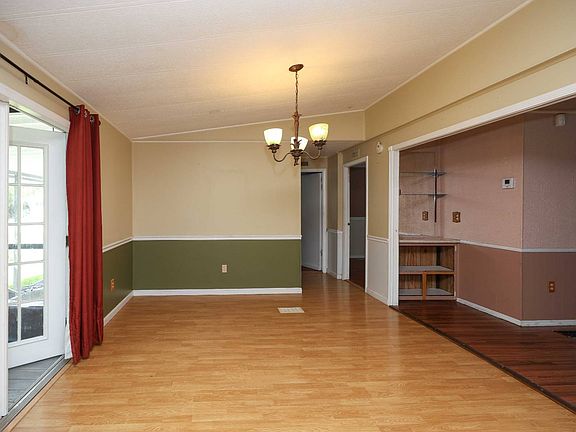 4th image of 1316 SW 112th Way #26/7