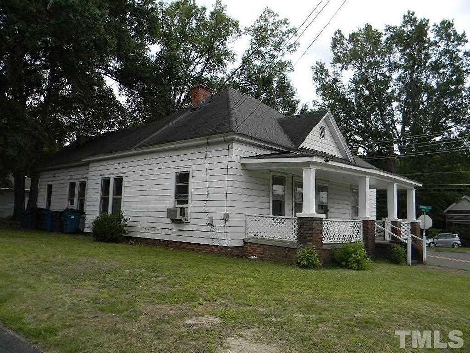 2nd image of 900 Oakland Ave