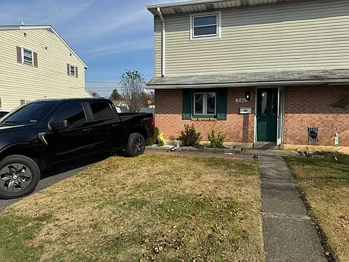 840 Poplar St Photo 1