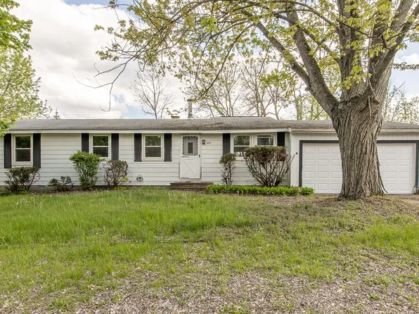 9171 Holmes St, White Lake, MI 48386