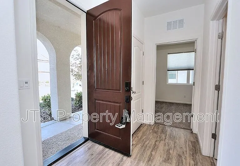 3217 Sunny Gate Ln — Photo 10