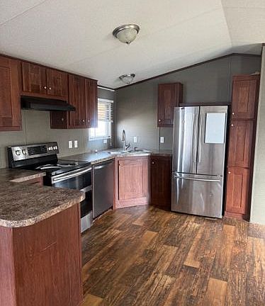3rd image of 1206 Clements Ln