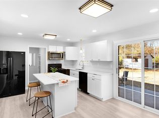 418 Mirror Lake Rd, Salisbury, NC 28146