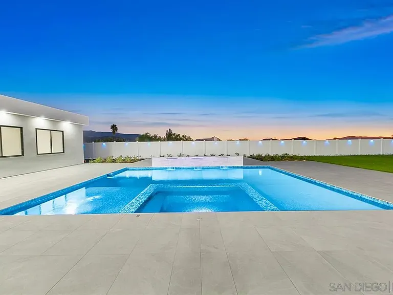 41955 Altanos Rd — Photo 24