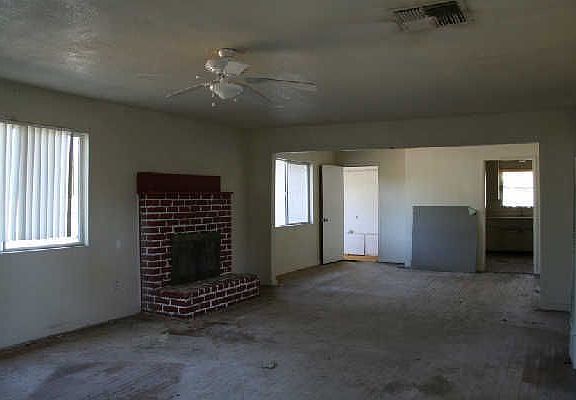 2nd image of 944 E Yosemite Ave Unit 00