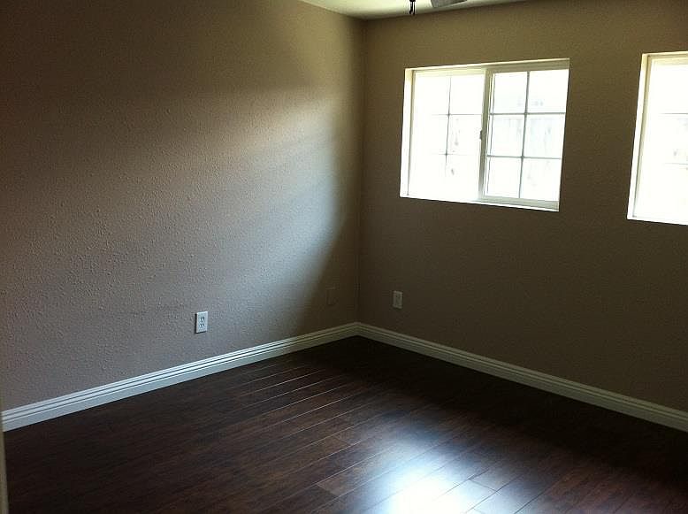 2nd image of 1013 Pontenova Ave