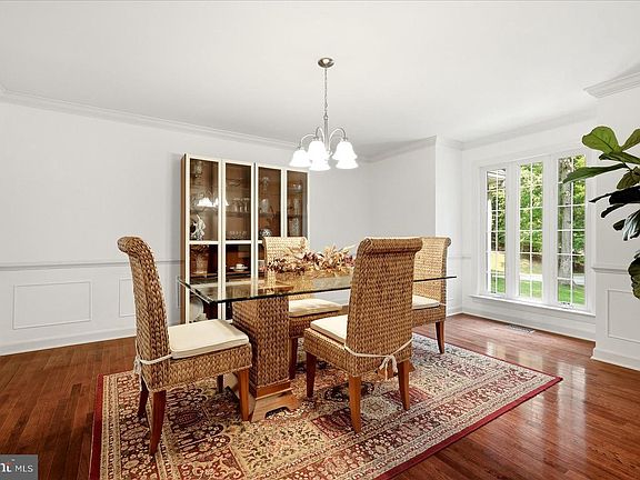 4th image of 8008 Pembroke Cir