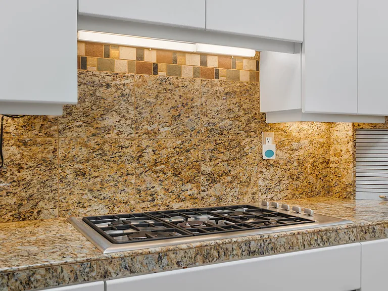 Kitchen / Stove top