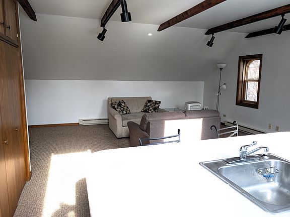 3rd image of 5329 Broadway St #5
