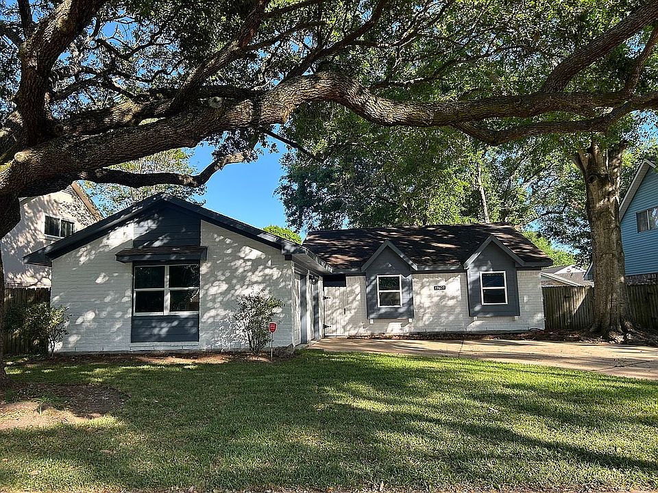 1st image of 13607 Salisbury Dr