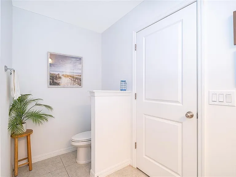 847 Longboat Dr — Photo 21