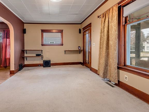 3rd image of 1034 Carney Blvd