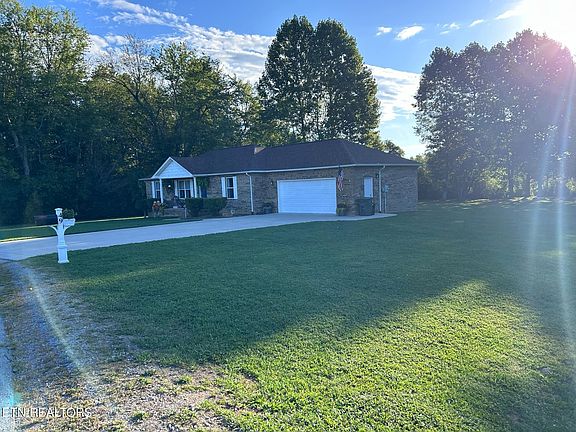4th image of 49 Bayberry Dr