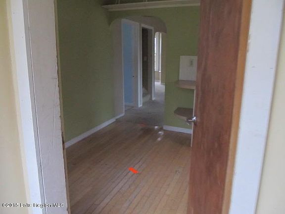4th image of 625 Maplewood Dr