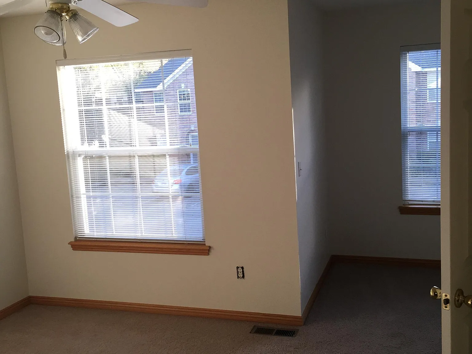 2 bed, 1.5 bath, 1100 sqft, $1,025 — Photo 2