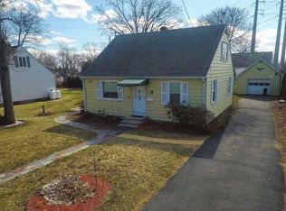 17 Frink St, Chicopee, MA 01020