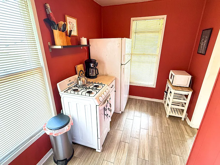 818 7th Ave N #FULLY FURNISHED — Photo 8