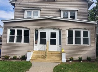 136 Carlton Ave SE, Grand Rapids, MI 49506