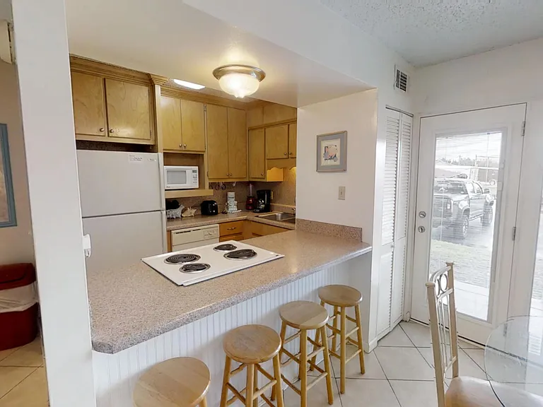4000 Gulf Terrace Dr #106 — Photo 13