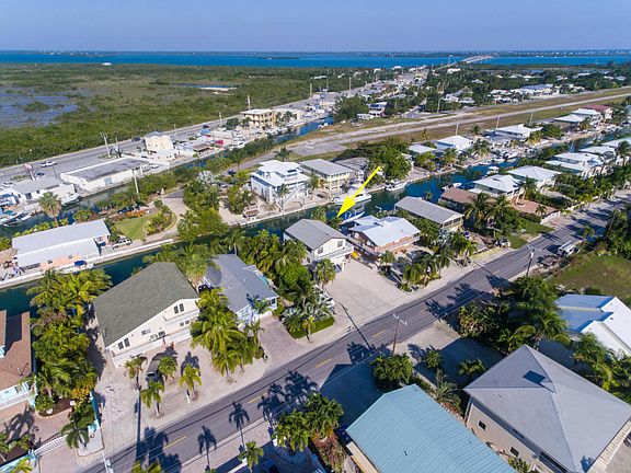 3rd image of 177 Caribbean Dr E