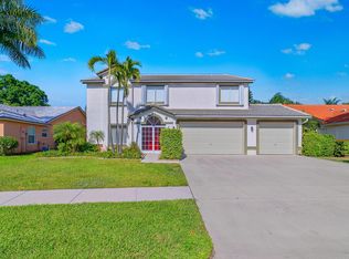 3696 Cypress Lake Dr, Lake Worth, FL 33467