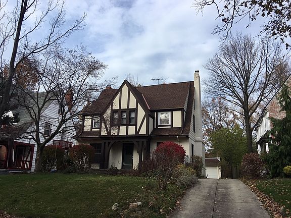 3rd image of 3387 Superior Park Dr