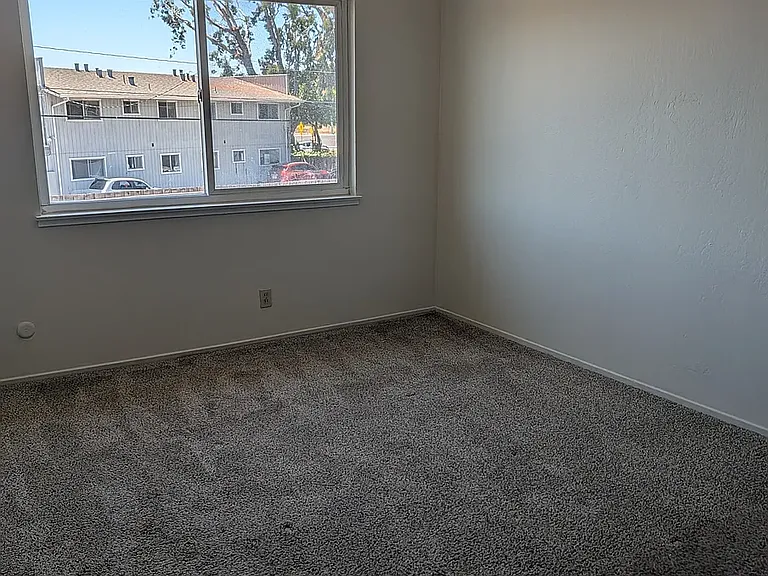 2294 Ellena Dr #4 — Photo 4