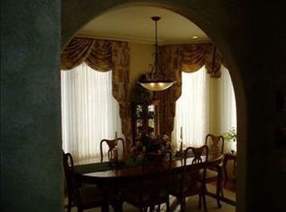 825 Wickersham Ct, Sun Prairie, WI 53590