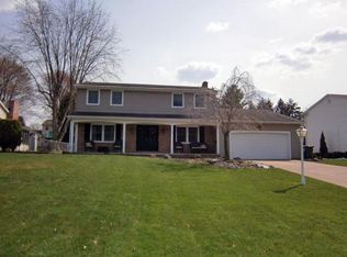 135 Forest Garden Dr, Boardman, OH