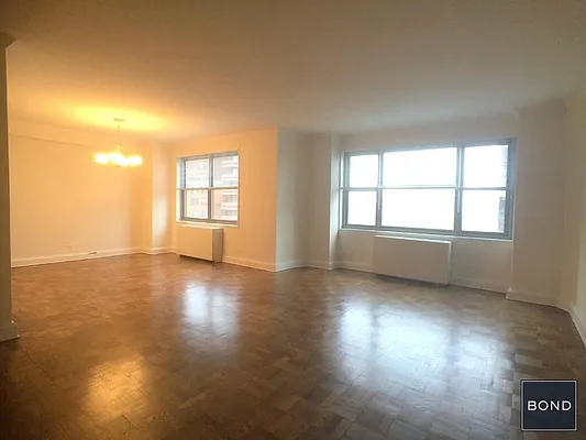 Rented by Bond New York | media 29