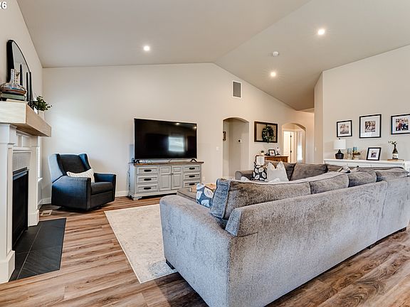 3rd image of 5427 King Arthur Ct