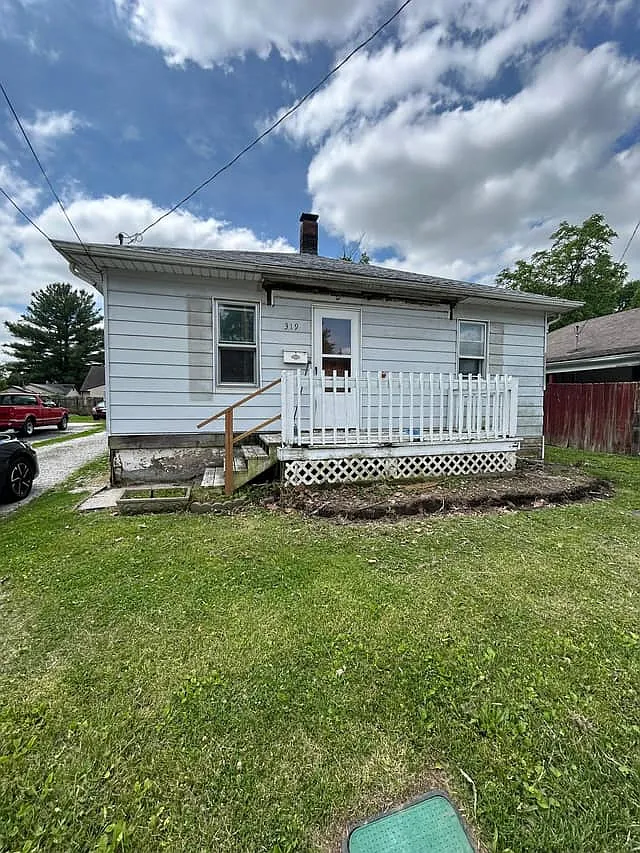 2 bed, 1652 sqft, $895 — Photo 1