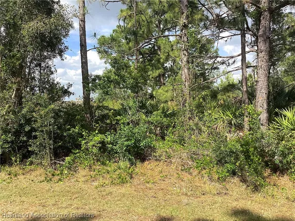 235 Otter Ave NW, Lake Placid, FL 33852