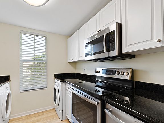 Home For Sale In Arissa Place