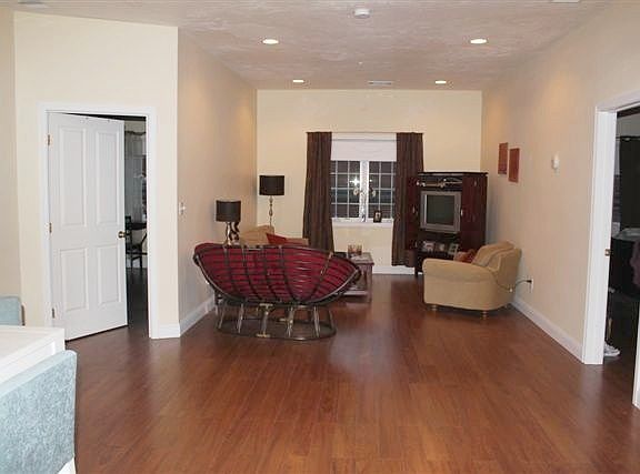 2nd image of 412 Washington St Ste 313