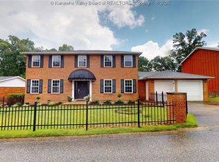 81 Hamill Rd, Huntington, WV 25701